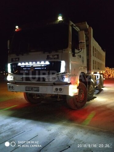 HOWO Sinotruk 2010, 425,000 km - 1.2 l - Xırdalan