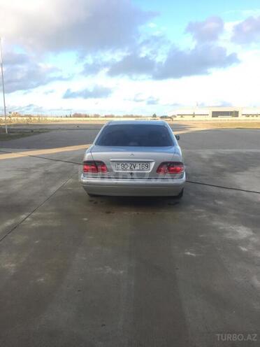 Mercedes E 240 1998, 287,000 km - 2.4 l - Sumqayıt