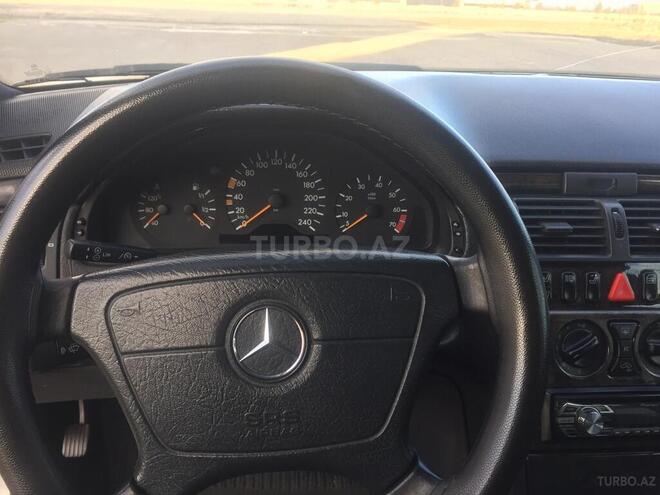 Mercedes E 240 1998, 287,000 km - 2.4 l - Sumqayıt