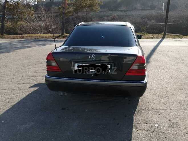 Mercedes C 220 1994, 565,000 km - 2.2 l - Quba