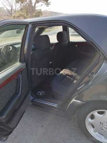 Mercedes C 220 1994, 565,000 km - 2.2 l - Quba
