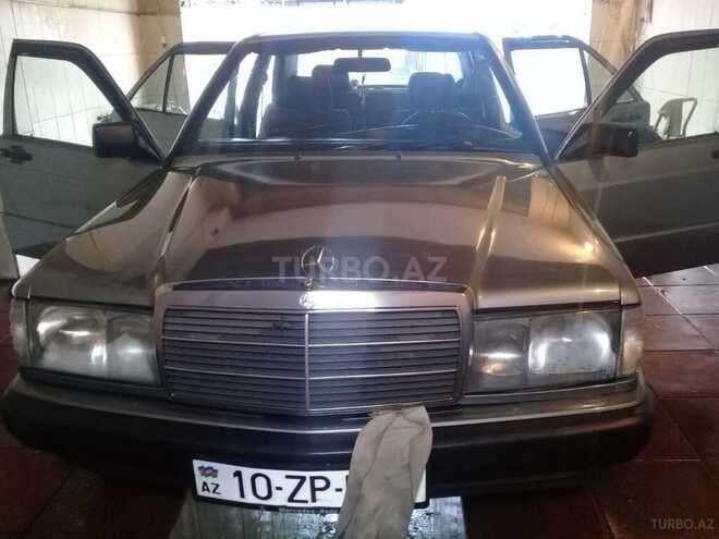 Mercedes 190 1992, 38,000 km - 1.8 l - Masallı