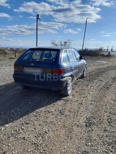Opel Astra 1993, 448,576 km - 1.4 l - Quba