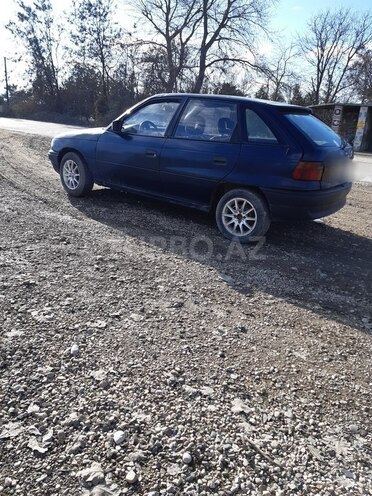 Opel Astra 1993, 448,576 km - 1.4 l - Quba