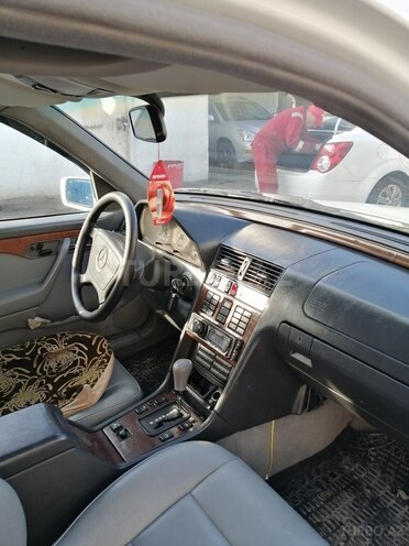 Mercedes C 220 1994, 300,000 km - 2.2 l - Bakı