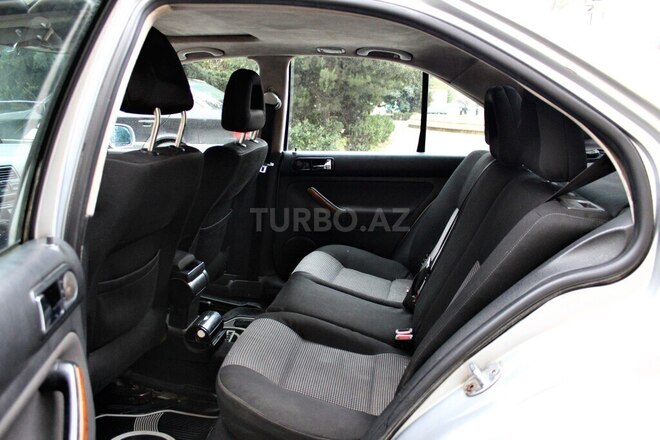 Volkswagen Bora 2000, 225,000 km - 2.3 l - Bakı