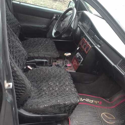 Mercedes 190 1994, 250,000 km - 1.8 l - Quba