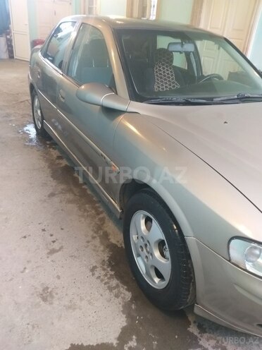 Opel Vectra 1999, 400,000 km - 1.6 l - Gəncə