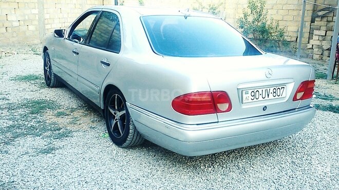 Mercedes E 200 1997, 418,000 km - 0.2 l - Şamaxı