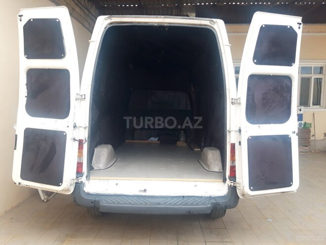 Ford Transit 2005, 256,323 km - 2.4 л - Samux