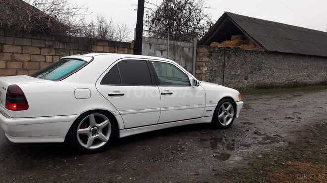 Mercedes C 240 1999, 210,000 km - 2.4 л - Qəbələ