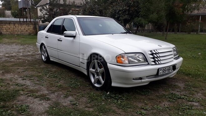 Mercedes C 240 1999, 210,000 km - 2.4 л - Qəbələ
