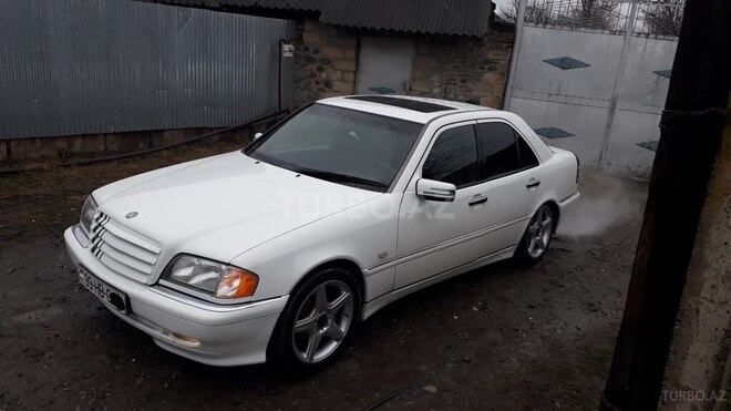 Mercedes C 240 1999, 210,000 km - 2.4 л - Qəbələ