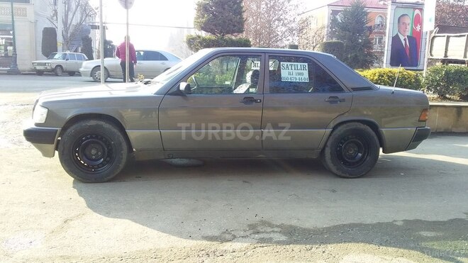 Mercedes 190 1989, 450,000 km - 0.3 l - Ağcabədi