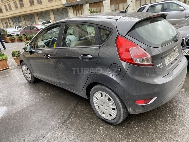 Ford Fiesta 2015, 68,000 km - 1.0 л - Bakı