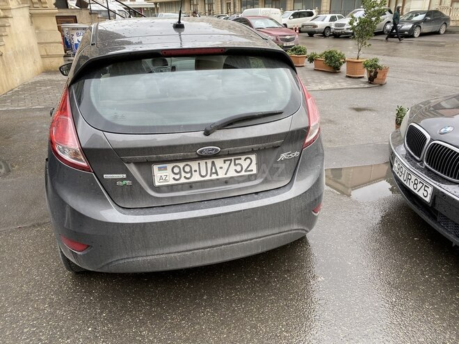 Ford Fiesta 2015, 68,000 km - 1.0 л - Bakı
