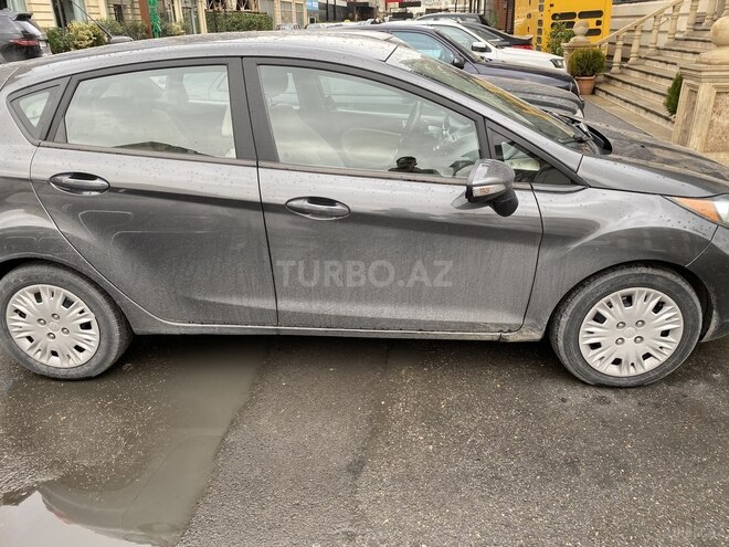 Ford Fiesta 2015, 68,000 km - 1.0 л - Bakı