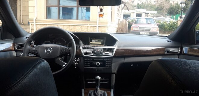 Mercedes E 220 2010, 247,500 km - 2.2 l - Bakı