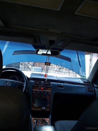 Mercedes E 220 2001, 600,100 km - 2.2 l - Bakı