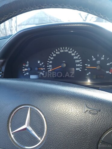 Mercedes E 220 2001, 600,100 km - 2.2 l - Bakı