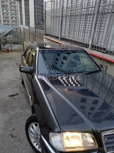 Mercedes C 220 1994, 123,456 km - 2.2 l - Bakı