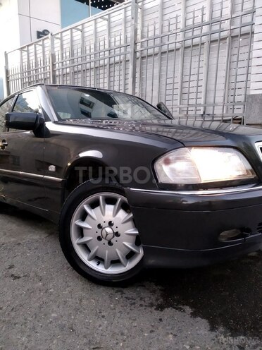 Mercedes C 220 1994, 123,456 km - 2.2 l - Bakı