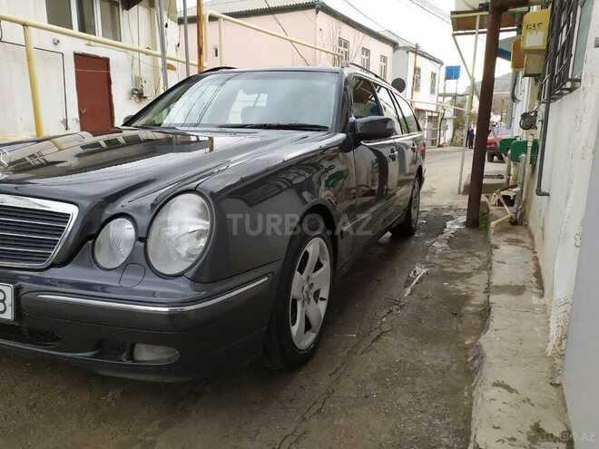 Mercedes E 240 2001, 287,236 km - 2.6 l - Bakı