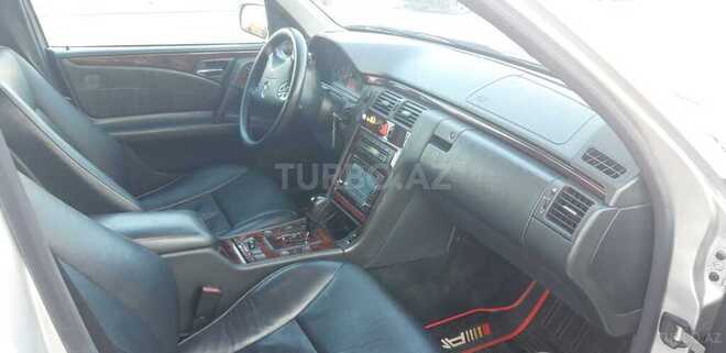 Mercedes E 240 2000, 222,300 km - 2.6 l - Şəmkir