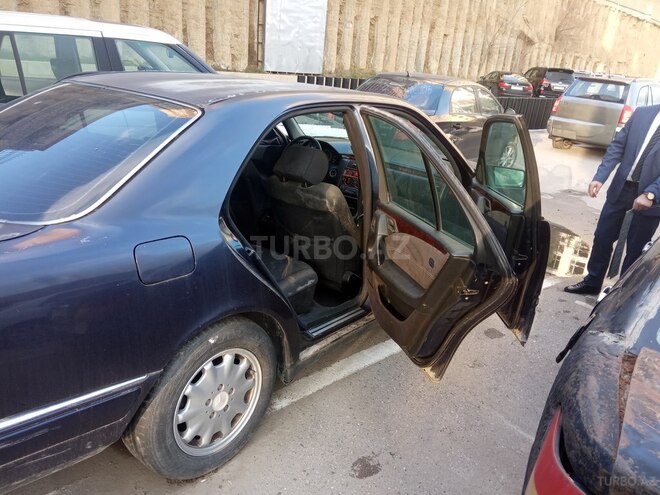 Mercedes E 220 1998, 327,224 km - 2.2 l - Bakı