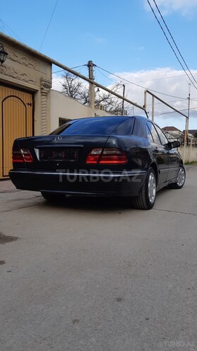 Mercedes E 220 2000, 320,000 km - 2.2 л - Bakı