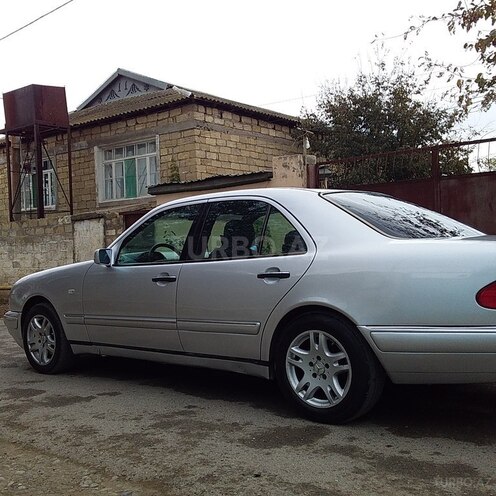 Mercedes E 230 1995, 400,004 km - 0.5 l - Bakı