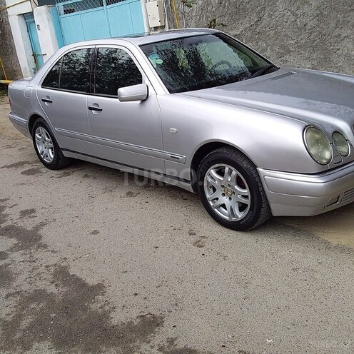 Mercedes E 230 1995, 400,004 km - 0.5 l - Bakı
