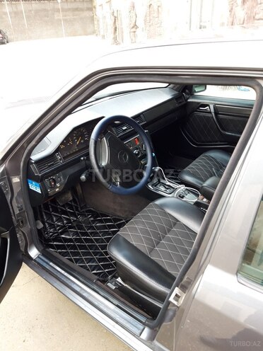 Mercedes E 220 1995, 428,000 km - 2.2 л - Bakı