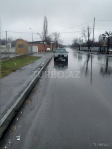 Volkswagen Golf 1995, 212,000 km - 1.8 l - Zaqatala