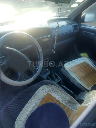 Volkswagen Golf 1995, 212,000 km - 1.8 l - Zaqatala
