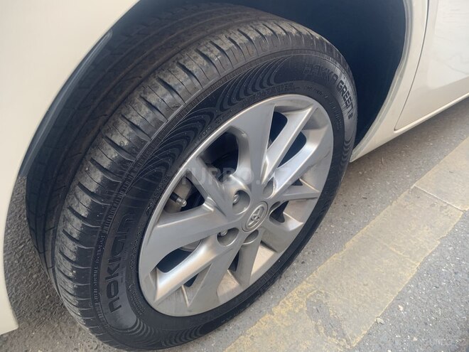 Toyota Corolla 2014, 97,800 km - 1.6 л - Bakı