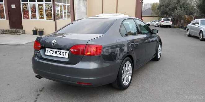 Volkswagen Jetta 2014, 12,888 km - 5.1 l - Quba