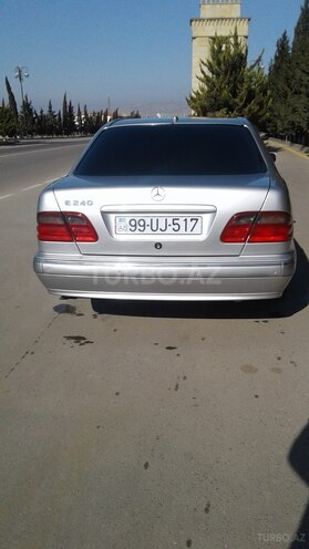 Mercedes E 240 2001, 280,900 km - 2.4 л - Şirvan
