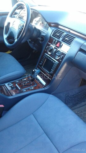 Mercedes E 240 2001, 280,900 km - 2.4 л - Şirvan