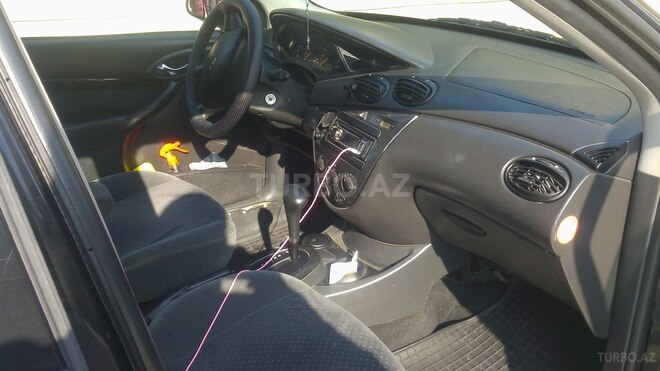 Ford Focus 2001, 260,000 km - 2.0 l - Bakı