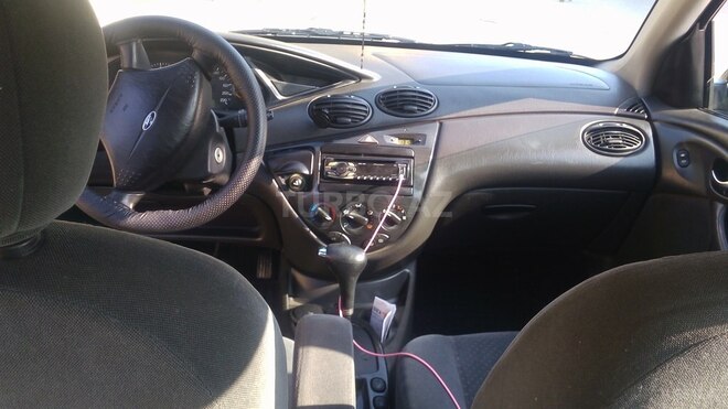 Ford Focus 2001, 260,000 km - 2.0 l - Bakı