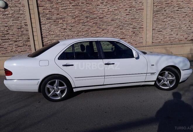 Mercedes E 200 1998, 252,000 km - 2.0 l - Bakı