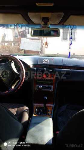 Mercedes E 240 1998, 385,000 km - 2.4 l - Bakı