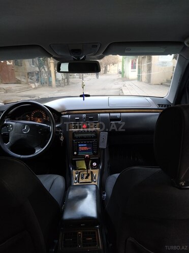 Mercedes E 240 1999, 550,000 km - 2.4 l - Bakı