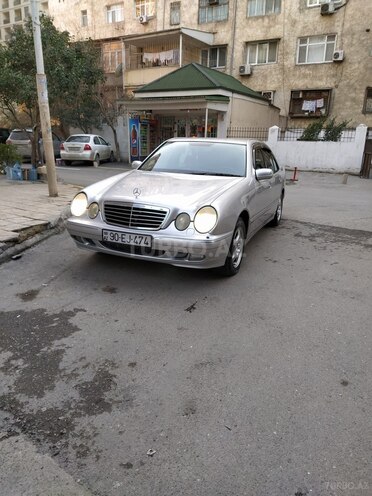 Mercedes E 240 1999, 550,000 km - 2.4 l - Bakı