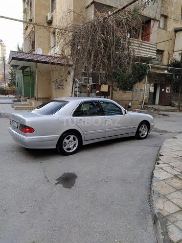 Mercedes E 240 1999, 550,000 km - 2.4 l - Bakı