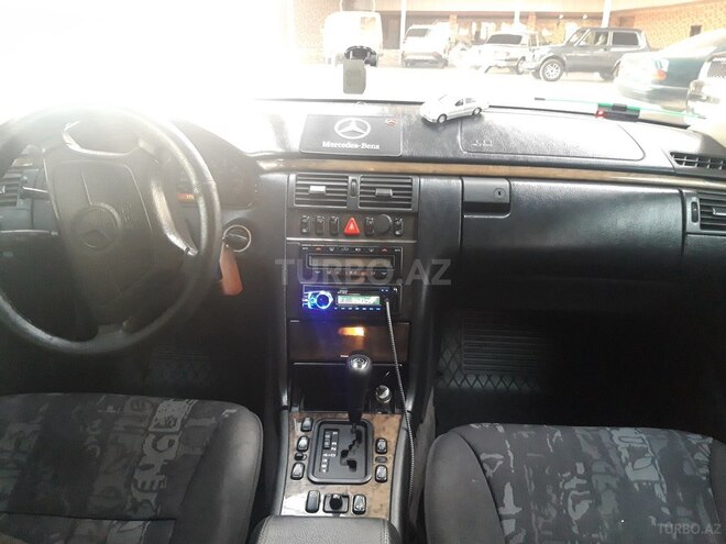 Mercedes E 280 1999, 167,044 km - 2.8 l - Gəncə