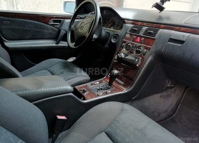 Mercedes E 200 1998, 311,999 km - 2.0 л - Bakı