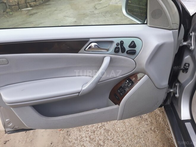 Mercedes C 240 2001, 324,000 km - 2.6 л - Bakı