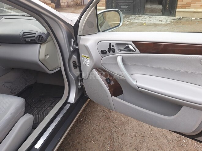 Mercedes C 240 2001, 324,000 km - 2.6 л - Bakı